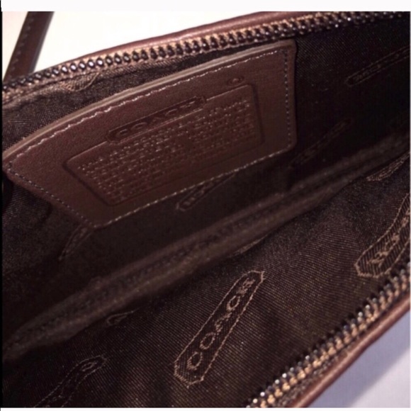 🆕 Coach Brown Wristlet - Picture 5 of 6